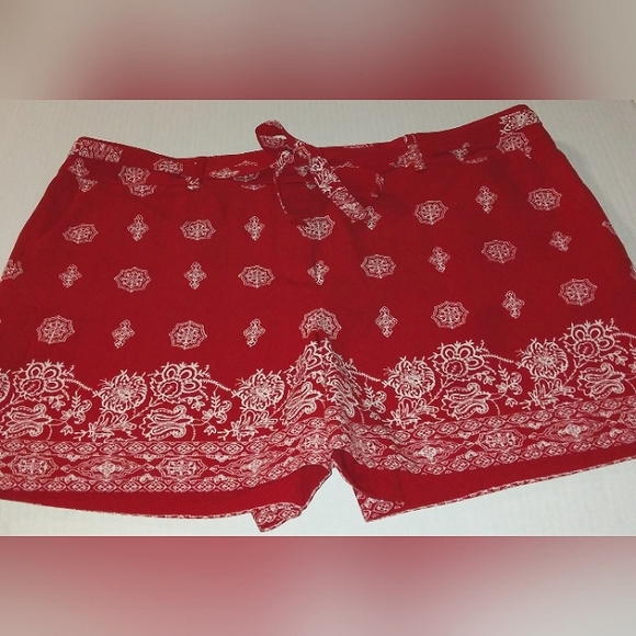 Brand New☆ANN TAYLOR☆LOFT☆Striking Red Bandana Print Women's Casual Shorts - Picture 9 of 12